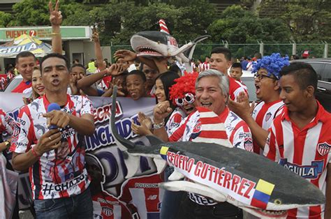 Amateur sports team in barranquilla. ¡Quien lo vive es quien lo goza! La hinchada del Junior ...