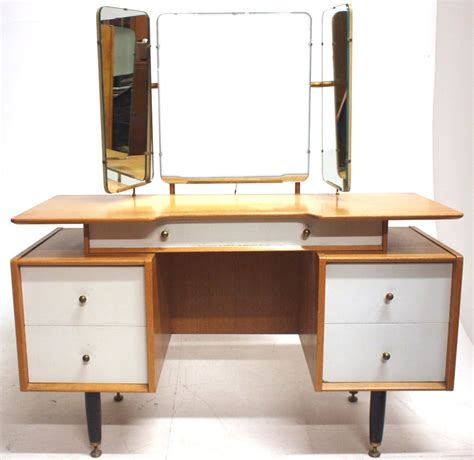 Vintage 1920s vanity dressing table trifold mirror. G plan dressing table (With images) | Retro bedrooms ...