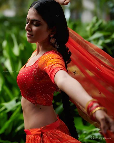 Actress Malavika Mohanan Latest Hot Photoshoot Photos Wallpapers Hd