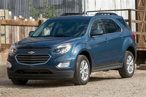 Used 2017 Chevrolet Equinox For Sale Pricing And Features Edmunds