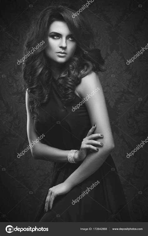 Gorgeous Young Woman — Stock Photo © Ayphoto 172642868