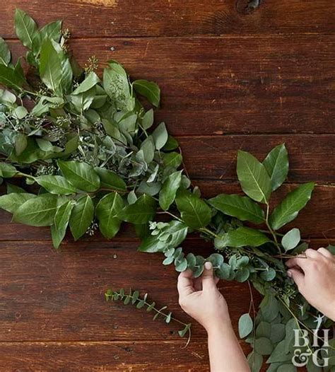 This Diy Greenery Garland Is Stunning Greenery Garland Flower