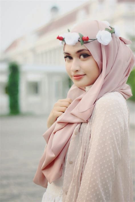 Muslim Girl Hijab Cutee Wallpaper Download Mobcup