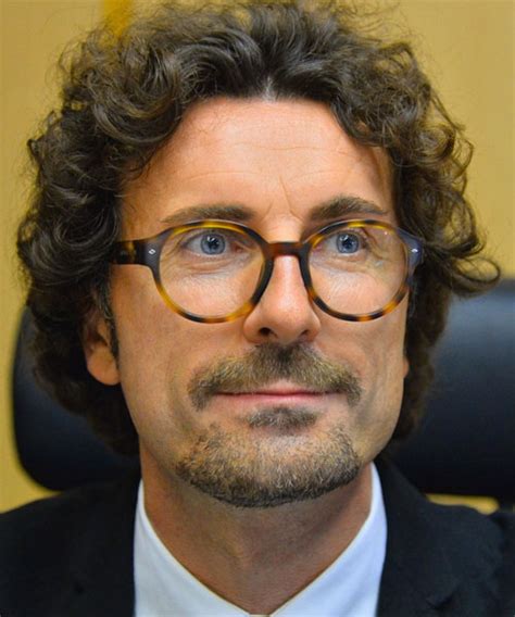 Danilo toninelli è un esponente politico del movimento 5 stelle. Druck aus Italien wächst: Niederlande entziehen NGO-Schiff ...