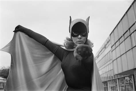 Yvonne Craig Actress Who Portrayed Batgirl In 1960s Tv Series Dies At 78 The Washington Post