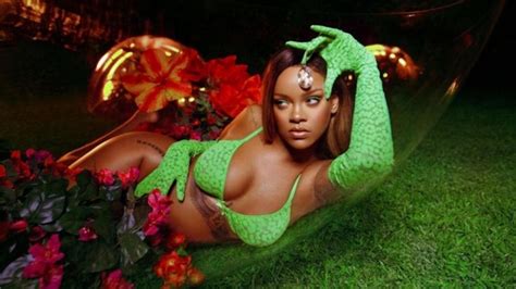 Rihanna presenta desfile de lencería por streaming