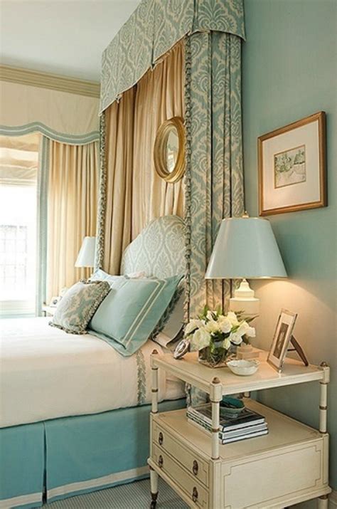 Cool turquoise and gold is the haus and home: 21 Blue And Gold Bedroom Ideas That Will Inspire You ...