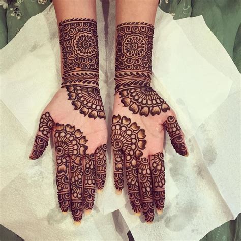 It Is Not Easy To Find Out Latest Mehandi Designs Or New Henna Designs
