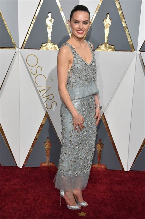 Daisy Ridley In Chanel At The 2016 Academy Awards Lainey Gossip