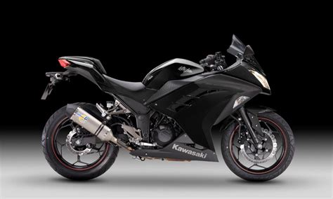 This upgraded engine offers significantly more performance than the old 250. Kawasaki Kawasaki Ninja 300 Performance - Moto.ZombDrive.COM