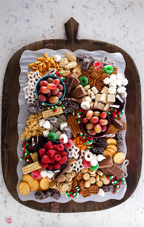 This Ultimate Christmas Snack Platter Is Full Of Sweets Cookies And