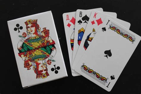 Normal card is made from pulp in to its final thickness! China Paper Playing Poker Card (6003) - China Playing Card and Poker Card price