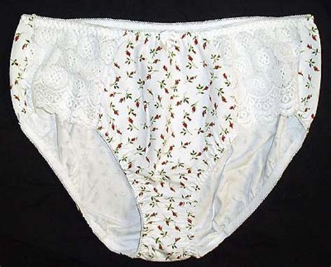 Avon Intimates Cotton Ladies Panties Size 9 Rose Print Underwear