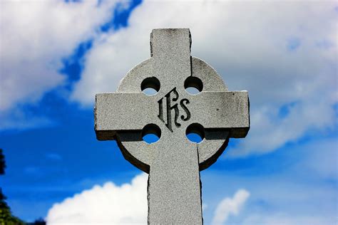 Free Photo Cross Headstone Tombstone Free Image On Pixabay 776375