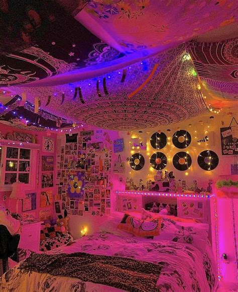 Indie Room Inspiration In 2020 Neon Room Dreamy Room Room Inspo