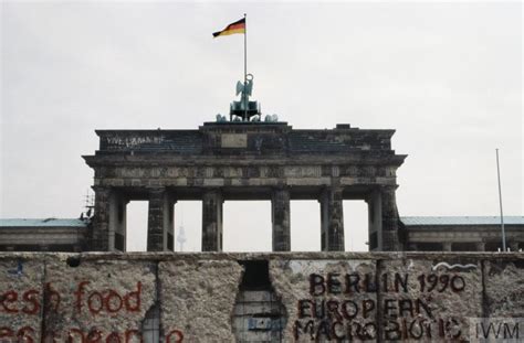 What Was The Berlin Wall And How Did It Fall The Cold War Iwm