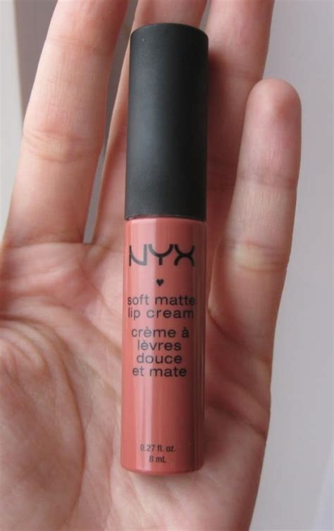 Nyx soft matte lip creams goes on opaque and evenly with the exceptions of copenhagen and transylvania. NYX Soft Matte Lip Cream в оттенке Cannes отзывы ...
