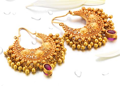 Gold Earrings At Best Price In Delhi Gouri Dewan Inc
