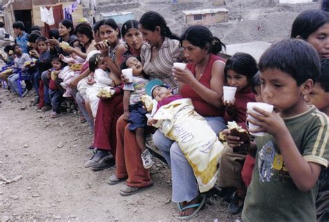 La Pobreza A Nivel Mundial Pobreza En El Perú Se Redujo De 487 En El