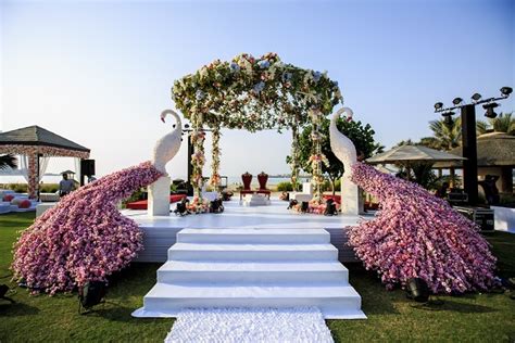 Unique wedding mandap decorations for an enticing wedding decor. SO SUMMERY: 11 Mandap Designs, Perfect For Scorching ...