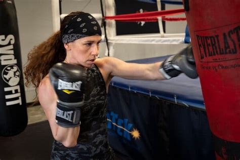 Before The Olympics Mandy Bujold Wins A Big Fight The New York Times
