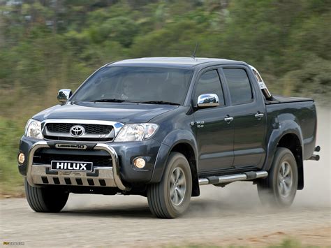 Toyota Hilux Legend 40 Double Cab 2010 Wallpapers 1600x1200