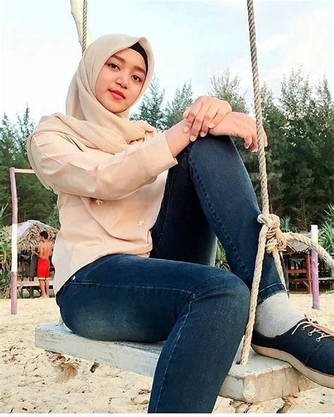 Nadhia Fatmawati Di Instagram Itu Yang Lagi Pacaran Manggilnya Umi Abi
