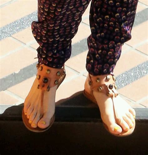 Isla Fishers Feet