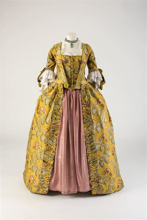 Fripperiesandfobs Museum Fashion Historical Dresses 1760s Fashion