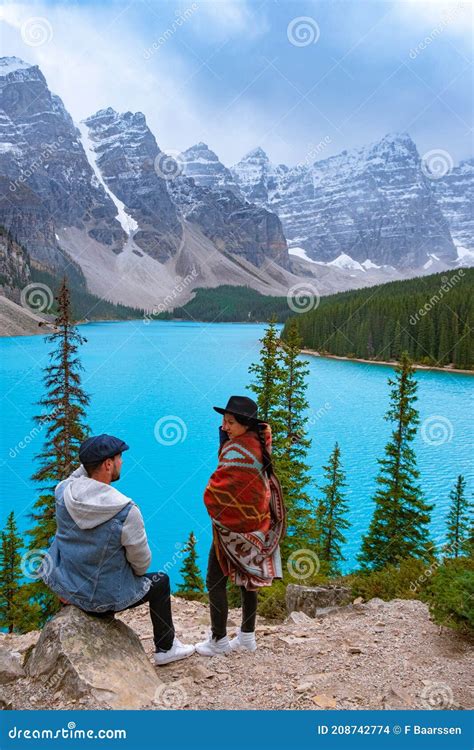 The Beautiful Lake Moraine At Sunset Beautiful Turquoise Waters Of The