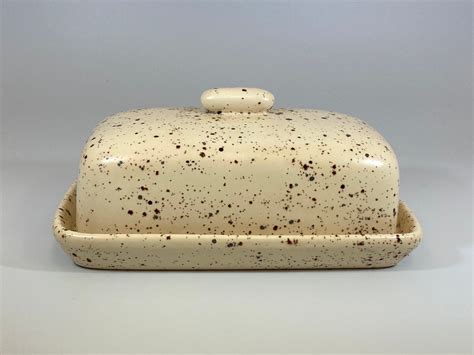 Butter Dish With Lid Etsy Uk Ceramic Butter Dish Pottery Butter Dishes Pottery Butter Dish