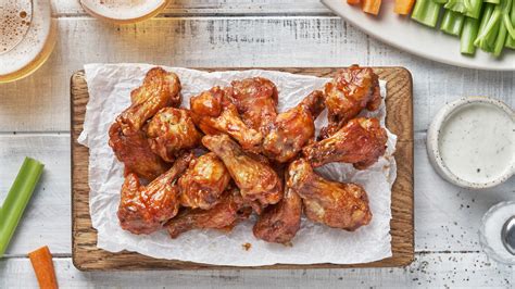 Why Leftover Restaurant Chicken Wings Will Probably Disappoint You
