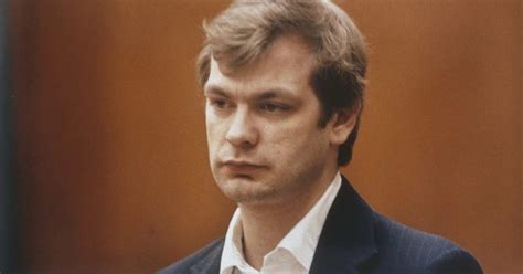 Jeffrey Dahmer el asesino que violaba y se comía a sus víctimas lo