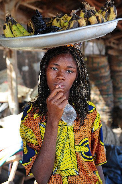Market In Bobo Dioulasso African People African Beauty Beauty