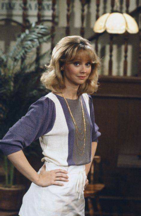Shelly Long Diane On Cheers Cheers Tv Cheers Tv Show Groovy History