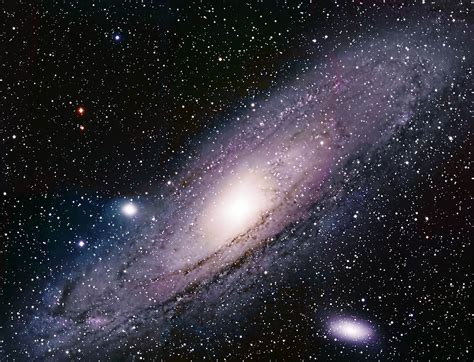 They primarily consist of population ii matter that looks as if it has been squished into a ball. Deep Sky Objects - M31 Andromeda Galaxy