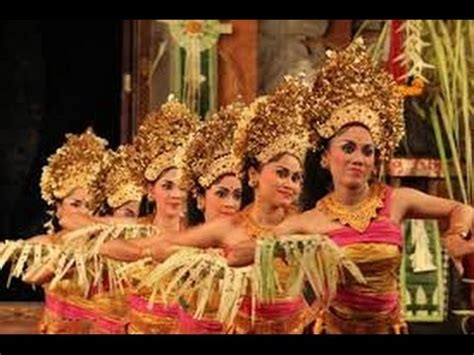 Ada begitu banyak jenis tarian tradisional yang berasal dari pulau bali. Tari pendet bali terbaik 2015 - YouTube