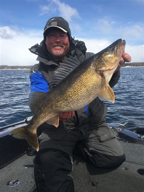 Green Bay Walleye Fishing For Week Of April 9th Late Eyes Sport