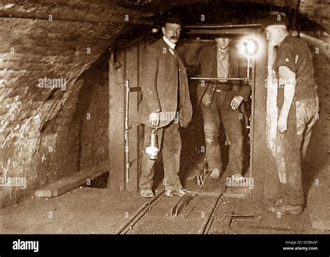 Coal Mining Bottom Of The Shaft Early 1900s Stock Photo Alamy