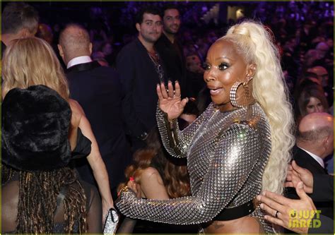 Mary J Bliges Grammy Dress Has The Sexiest Cutouts Photo 4889799 Grammys Mary J Blige