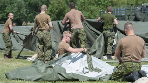 Military Builds Tent Village To House Surge Of Asylum Seekers At Quebec Border Cbc News