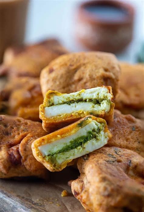 Stuffed Paneer Pakoda Recipe Recipe Pakora Recipes Paneer Pakora