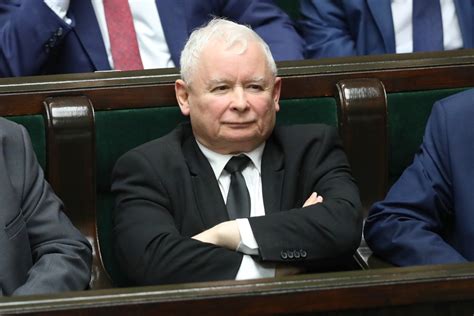 However, when the party emerged as winner of the election, he pledged that he would not take the position, expecting that his nomination would reduce the chances of his brother lech kaczyński, who was a candidate for the october presidential election. Najnowszy sondaż: Jarosław Kaczyński najlepszym i ...