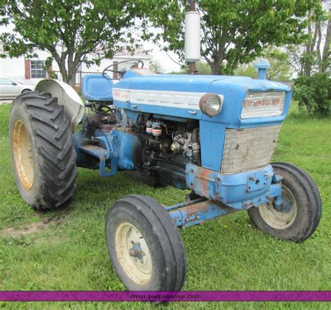 Ford 5000 Tractor In Mooresville Mo Item 3300 Sold Purple Wave