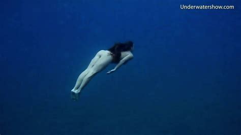 Tenerife Babe Swim Naked Underwater