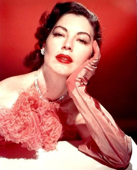 45 Stunning Photos That Defined Fashion Styles Of Ava Gardner In The 1940s And 1950s ~ Vintage