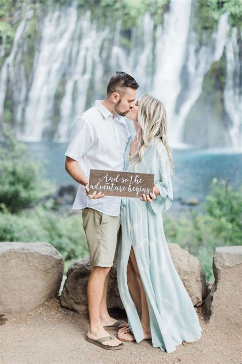 35 Pretty Summer Engagement Photo Outfits Ideas To Try