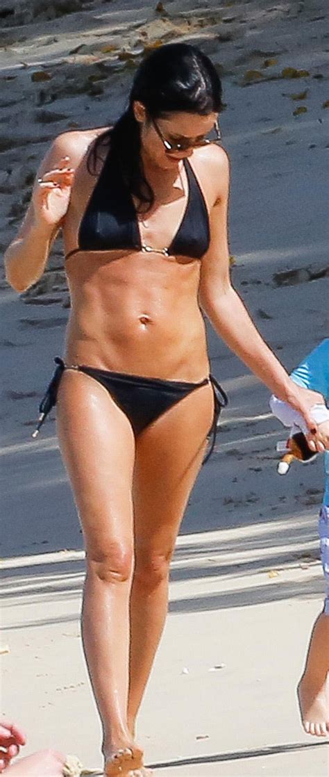Andrea Corr Sexy Seen Flaunting Her Hot Body In A Bikini At The Beach Hot Sex Picture