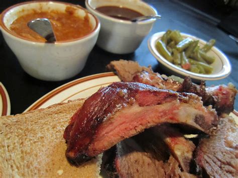 Pigskin Pursuit Old Hickory Pit Owensboro The Other Bbq Mecca