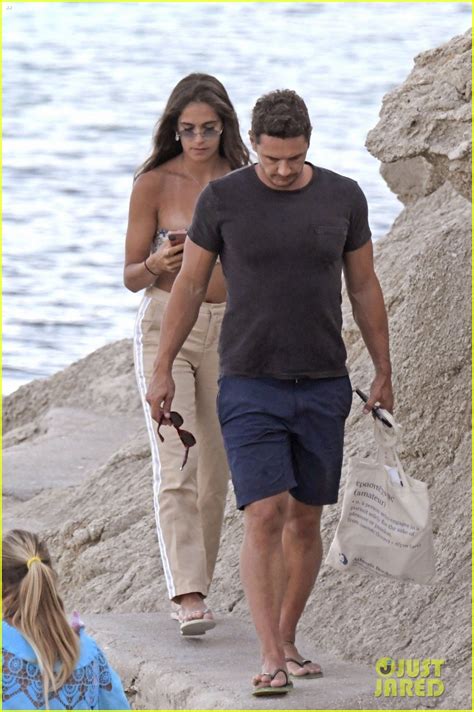 Photo James Franco Steamy Vacation With Izabel Pakzad Photo